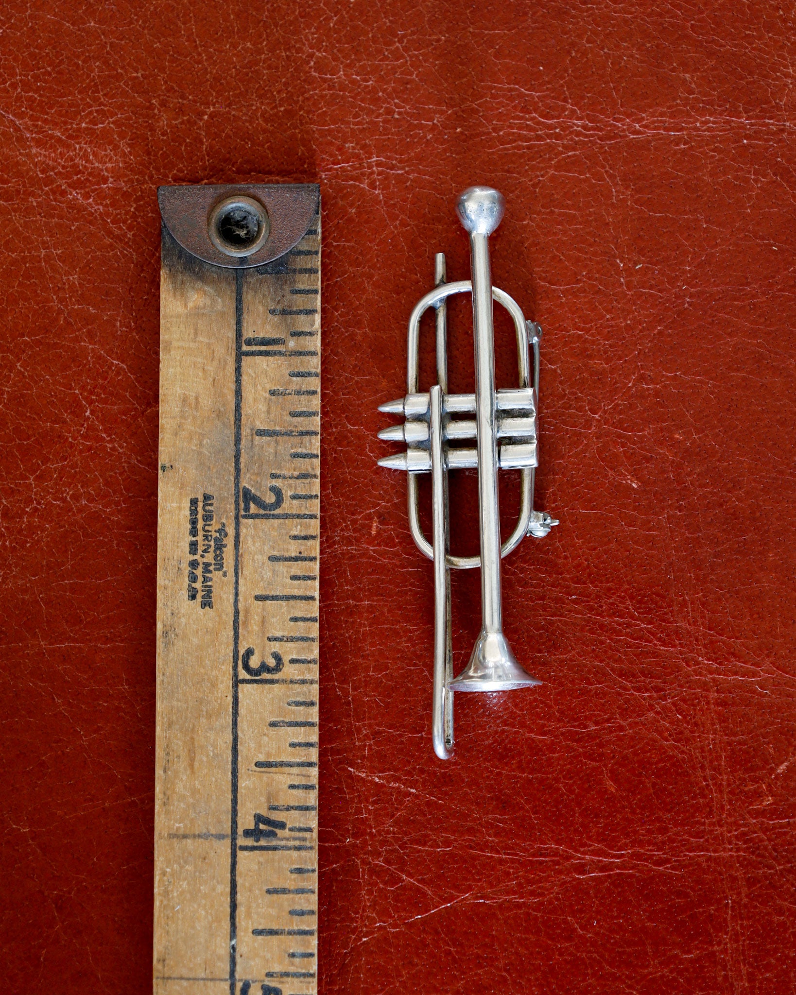 Trumpet Silver Pin 9315