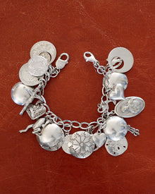  Vintage Silver Charm Bracelet 9358