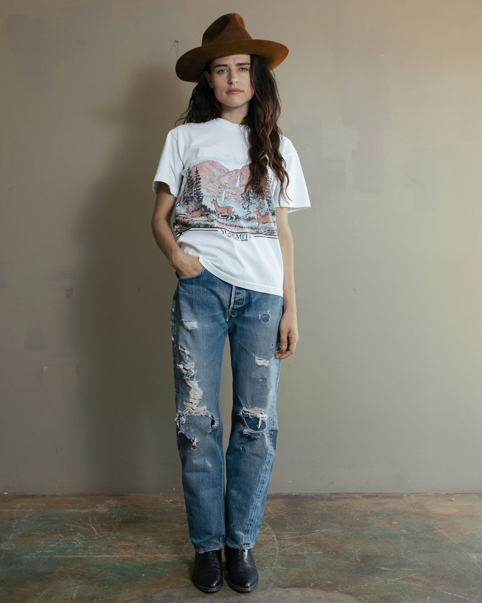 Vintage levi's shop 501 distressed jeans